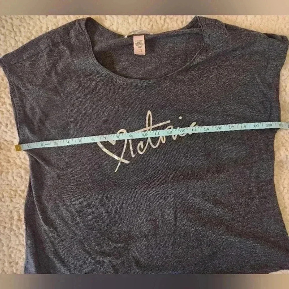 Victoria's Secret Heather Gray Cap Sleeve T-Shirt, size small - Picture 3 of 6
